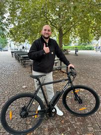 Jonas aus Darmstadt hat das erste E-Bike gefunden